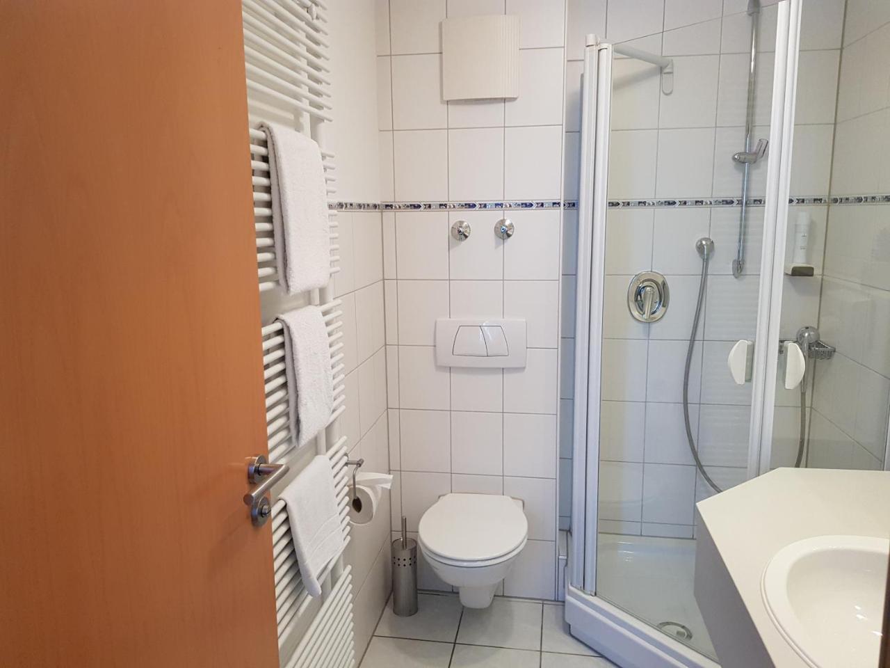 Hotel Habana Аален Екстериор снимка