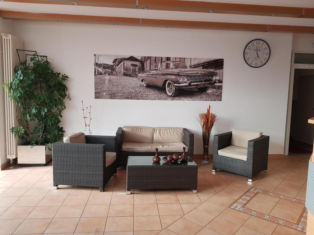 Hotel Habana Аален Екстериор снимка